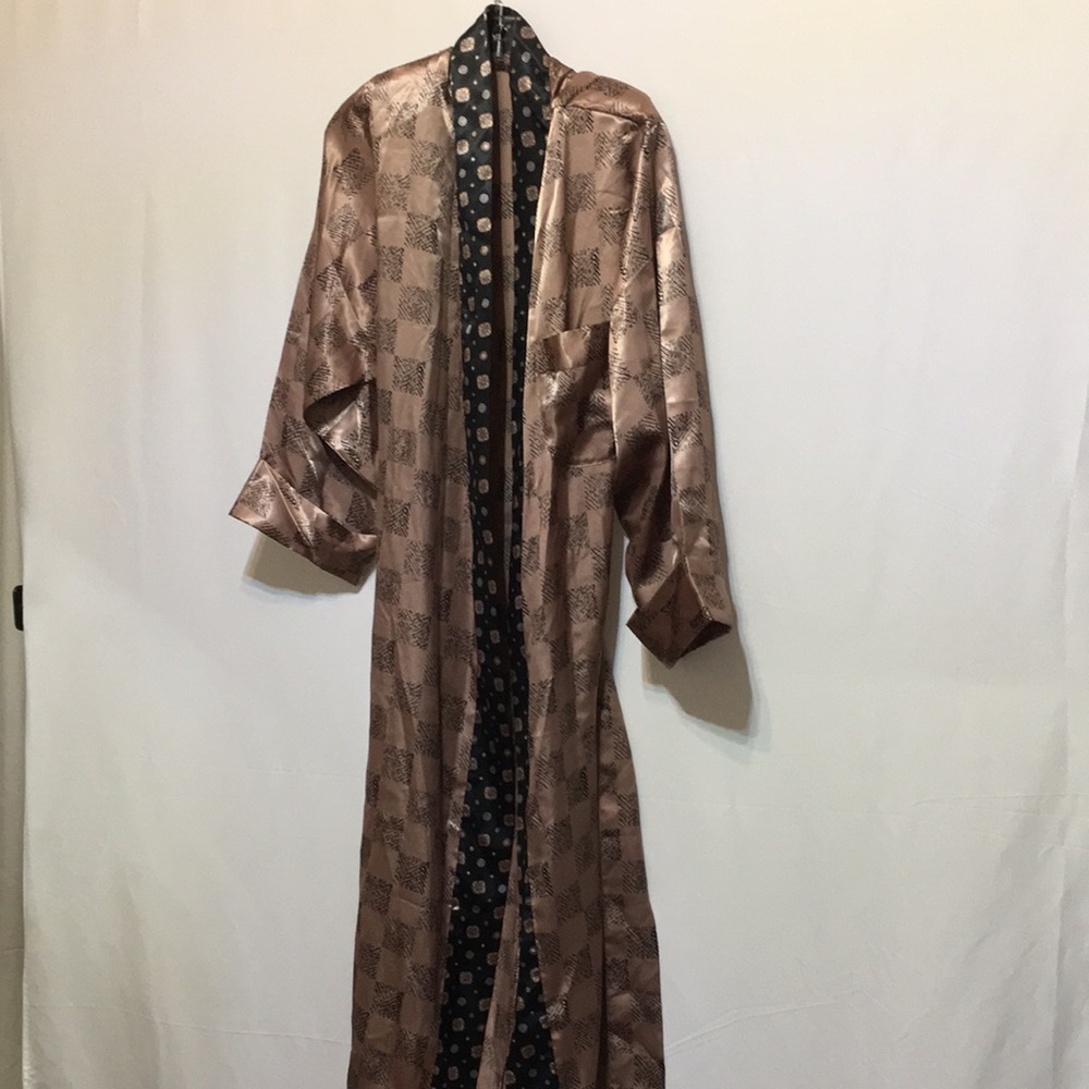 BODY DRAMA NWOT POLYESTER ROBE - Picture 3 of 9